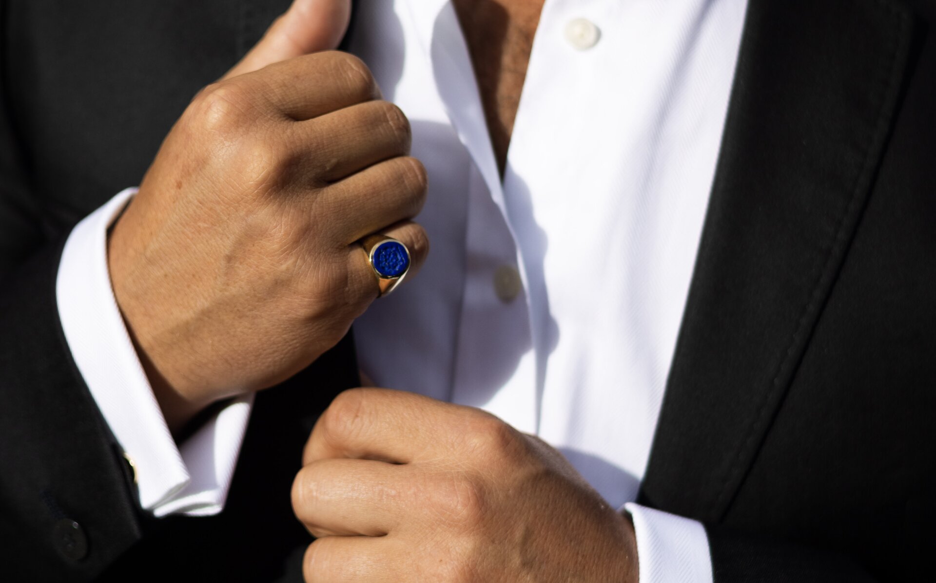 Traditional seal engraved signet rings
