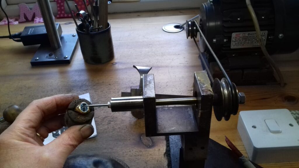 Hancocks Signet Rings